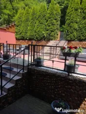 Pensiune(Casa de locuit) + Restaurant, Cugir – pe marginea 