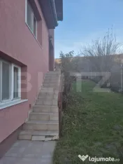 Casa spatioasa de vanzare in Sancrai cu 13 ari de teren 