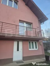 Casa spatioasa de vanzare in Sancrai cu 13 ari de teren 