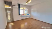 Apartament 3 camere 80 mp | Parcare - Curte | M. Aparatorii 