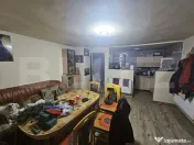 Casa de vanzare cu 3 camere, zona centrala, Campeni 