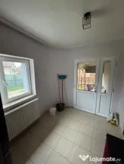 Casă renovată cu teren 600 mp, garaj și anexe – Posta, 