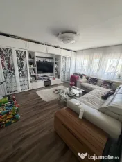Apartament de vânzare 3 camere, 77 mp, zona liceului Econom 