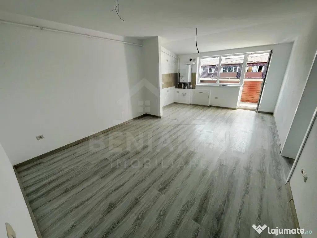 2 Camere-Bloc Nou- Loc De Parcare- Disponibil Imediat-San...