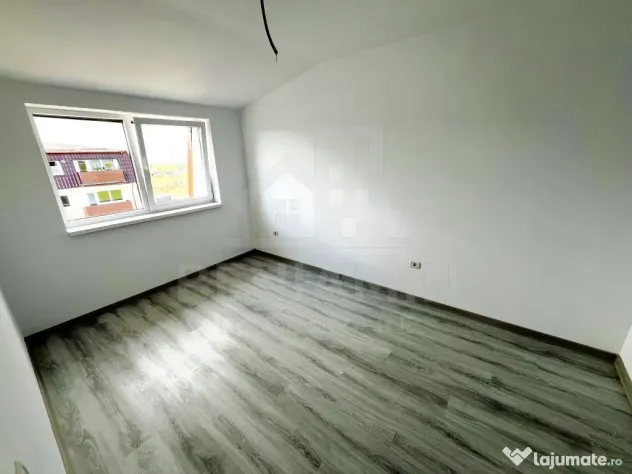 2 Camere-Bloc Nou- Loc De Parcare- Disponibil Imediat-San...