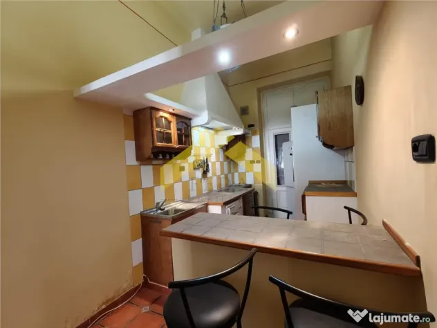 Apartament de inchiriat 4 camere Palatul Neuman