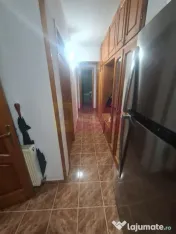 Apartament cu 3 camere de vanzare in Campina - Zona Cuza 