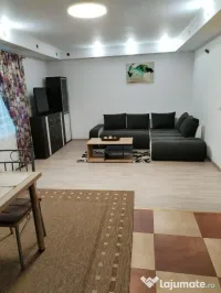 Închiriez apartament 2 camere în vilă 