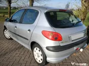 Peugeot 206 cu 5 usi 1.4diesel 68cp 2006 