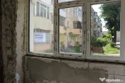 Persoană fizică, vând apartament cu 3 camere decomandat – Str. Gloriei 