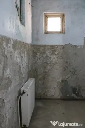 Persoană fizică, vând apartament cu 3 camere decomandat – Str. Gloriei 