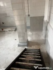 Spatiu comercial cu potential, 200 mp, zona Saturn 