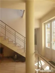 Casa cu etaj,teren 400 mp, pretabila : clinica, gradinita, b 