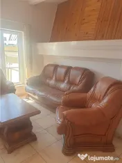 Casa cu etaj,teren 400 mp, pretabila : clinica, gradinita, b 