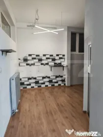 Spatiu comercial, 14 mp, zona Centrala - Campia Turzii
