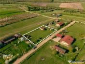 Cauti liniste aproape de oras? Teren 1.500 mp cu casuta in C 