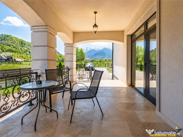LUX Vila cu parc privat 1.250mp, spa, barbeque, privelisti p