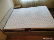 Vând pat de dormitor în stare foarte bună 