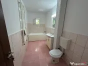 Apartament cu 3 camere de , zona Piata Moldovei 