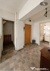 Vând apartament 2 camere Piata Marasti 