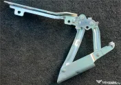 Balama noua pentru partea dreapta capota la VOLKSWAGEN GOLF IV 2011 