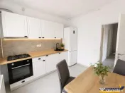 Apartament cu 3 camere, decomandat, regim vila, terasa, 2bai 