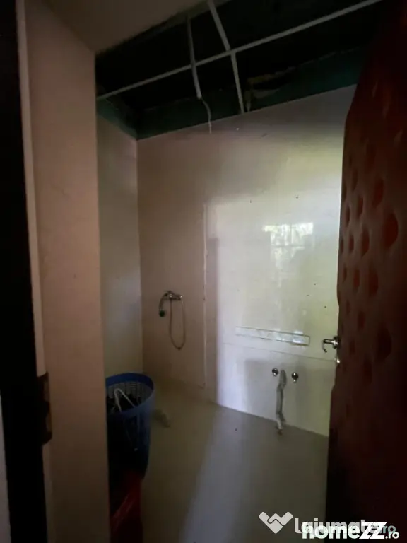 Teren 1500 mp cu hale și birouri, acces TIR, zona aeroport - Craiova (Dolj)