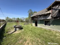 Teren 2000 mp și casa bătrânească, zona Pestisani