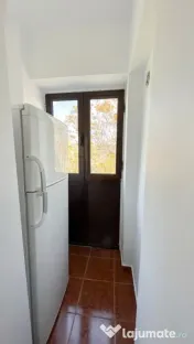 Garsonieră decomandata, 3 min metrou, renovata recent 