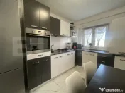Apartament 3 camere | Renovat modern | Dressing în dormito 