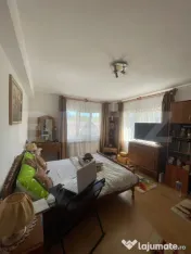 Se vinde Apartament cu doua garaje la casa - in EXCLUSIVITAT 