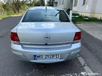 Autoturism Opel Astra Sedan 