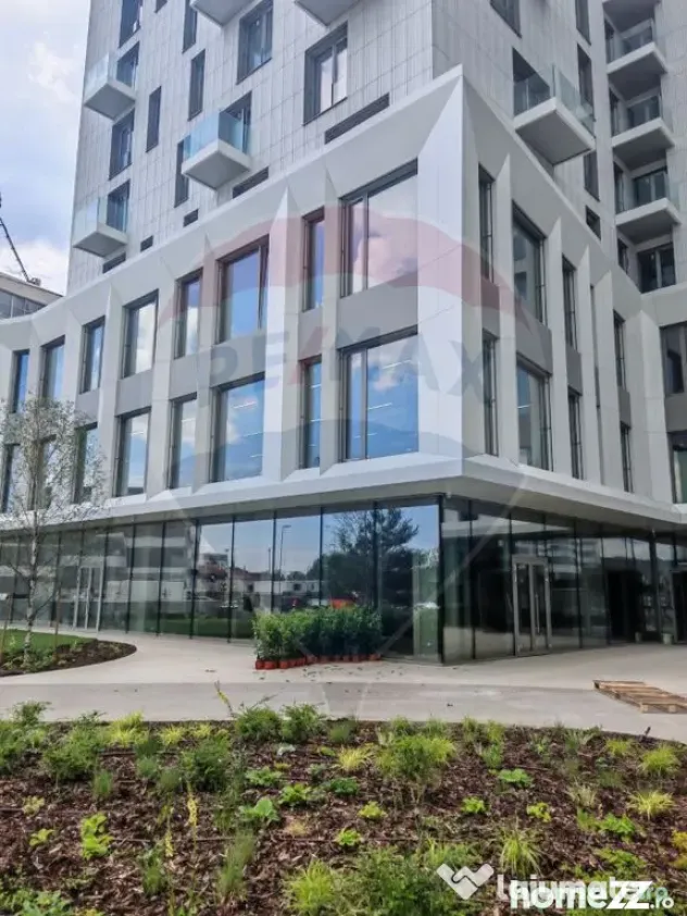 Spațiu comercial de inchiriat ( 450 - 650 mp) - Gara