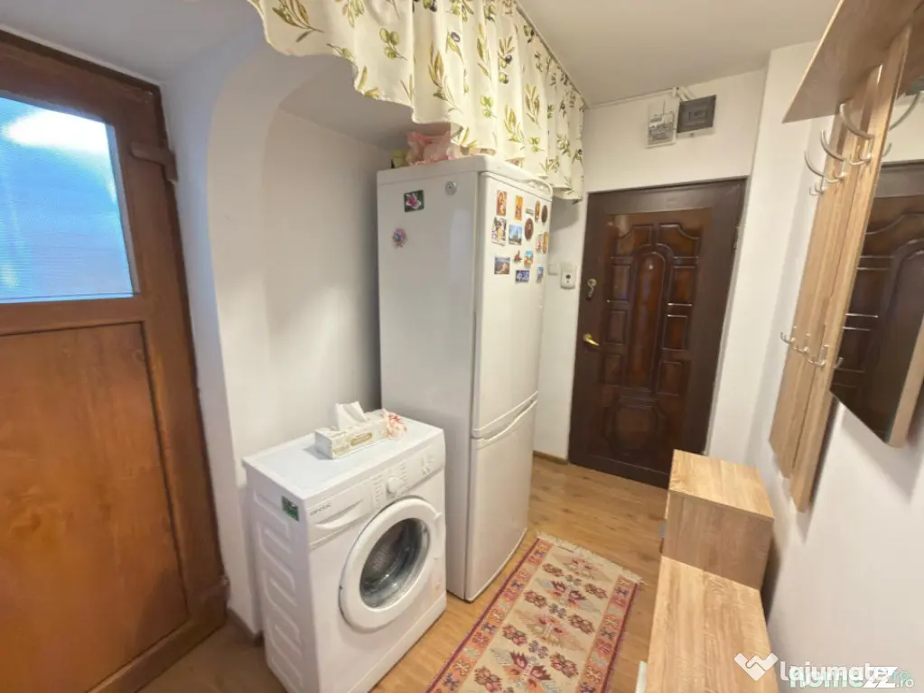 Apartament 2 camere, 41 mp, zona Vest - Ploiesti (Prahova)