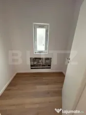 Duplex, 117mp, despărțit prin camera tehnică 