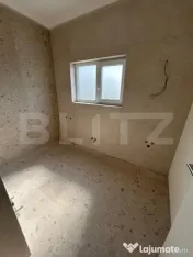 Duplex, 117mp, despărțit prin camera tehnică 