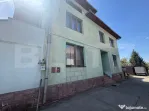 Casă individuală cu spațiu comercial, teren de 700 mp-Apa