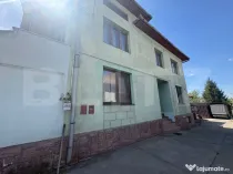 Casă individuală cu spațiu comercial, teren de 700 mp-Apa