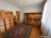 Casă individuală cu spațiu comercial, teren de 700 mp-Apa 