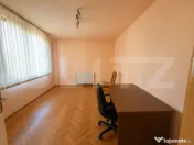Casă individuală cu spațiu comercial, teren de 700 mp-Apa 