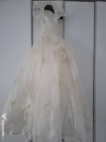 Vând rochie de mireasă tip prințesă