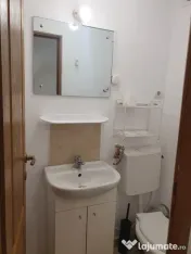 Închiriez mic spatiu comercial la strada Bd. Ferdinand