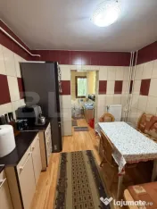Apartament 3 camere, decomandat, etaj 2/4, 64.70 mp, zona Pi 
