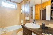 Casa familiala cu: teren 2.822 mp,jacuzzi, atelier,terasa,Ce 