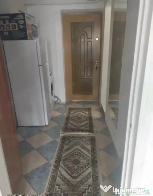 290euro!!Garsoniera, Podu Ros,o statie de Palas!!!