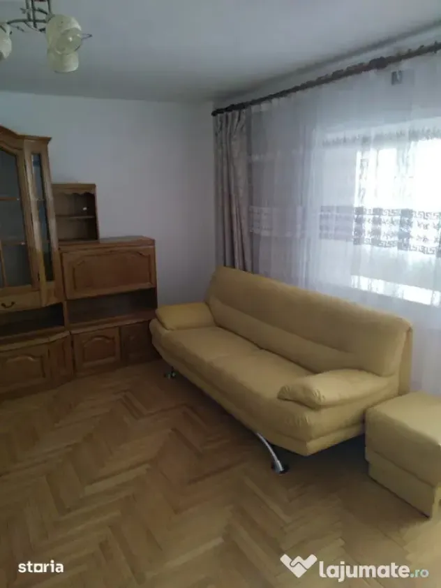 Apartament Cu 2 Camere Decomandate Zona George Enescu