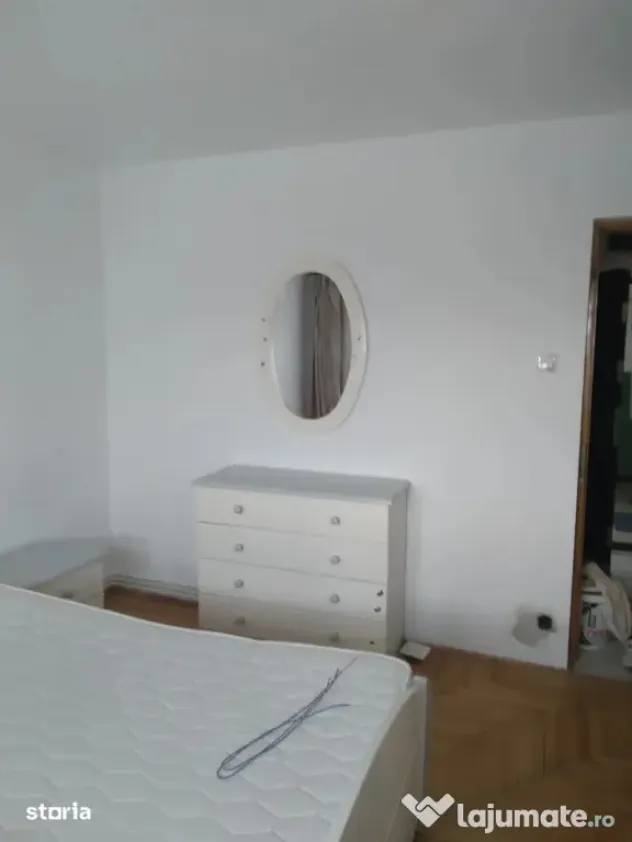 Apartament Cu 2 Camere Decomandate Zona George Enescu