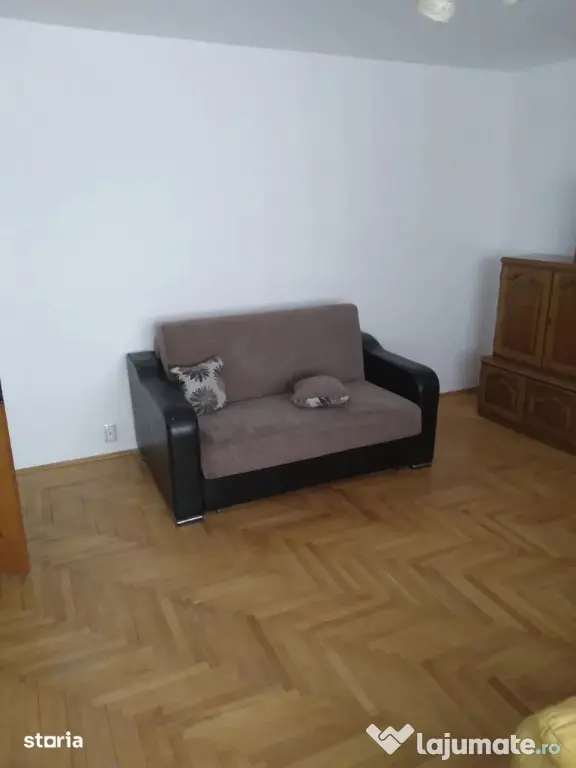 Apartament Cu 2 Camere Decomandate Zona George Enescu