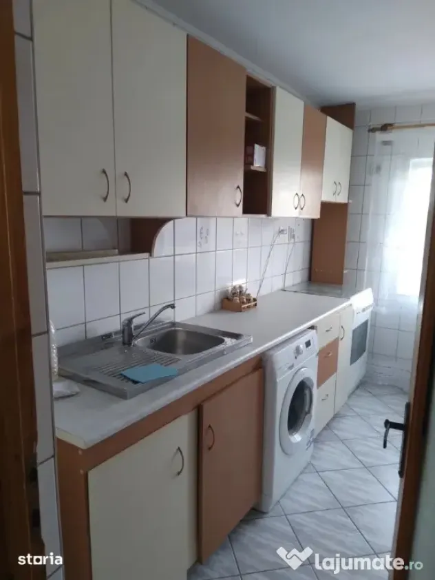Apartament Cu 2 Camere Decomandate Zona George Enescu