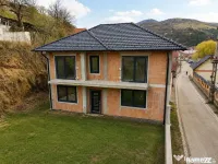 Casa moderna noua de in Sadu 